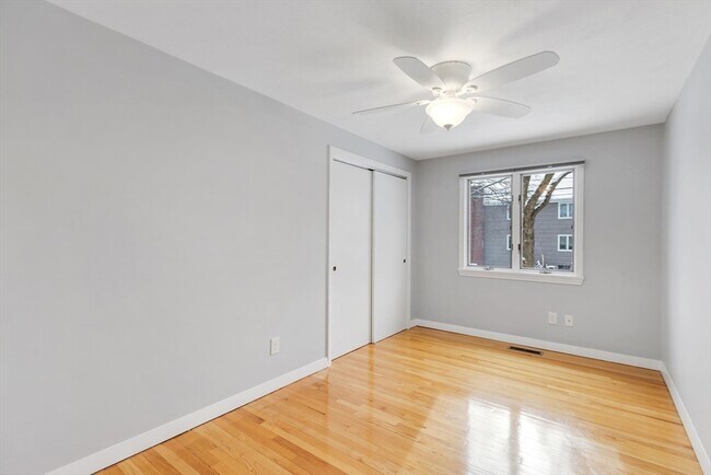 Building Photo - 91 Williams St