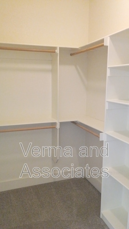 Building Photo - 1610 Sweetbriar Way