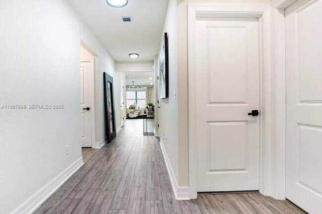 Building Photo - 2940 Shortleaf Ave