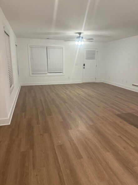 Building Photo - 150 Cherry St