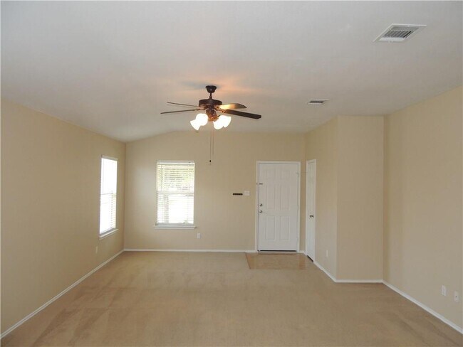 Building Photo - 315 Feathergrass Dr