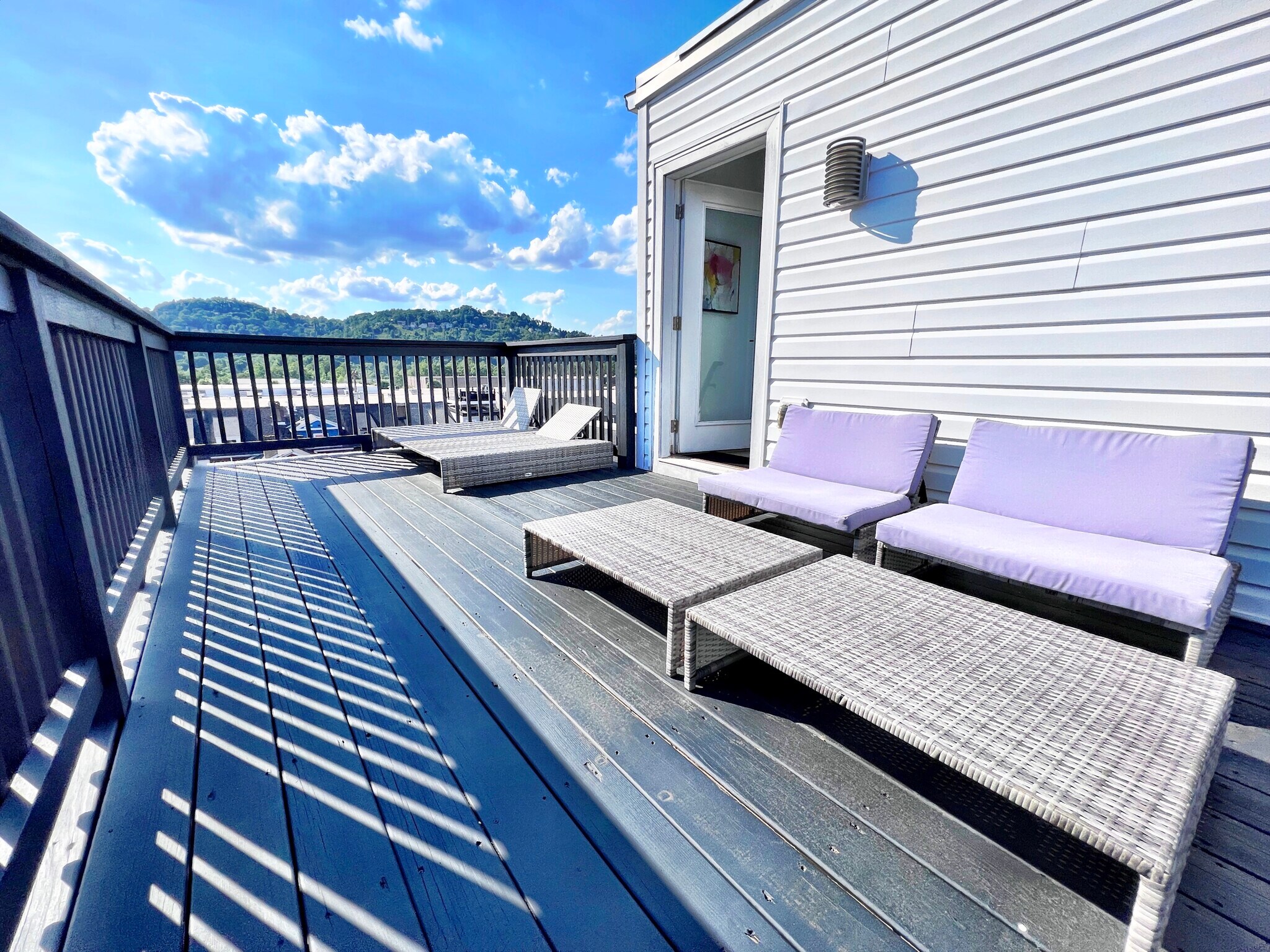 Building Photo - 3607 Charlotte St