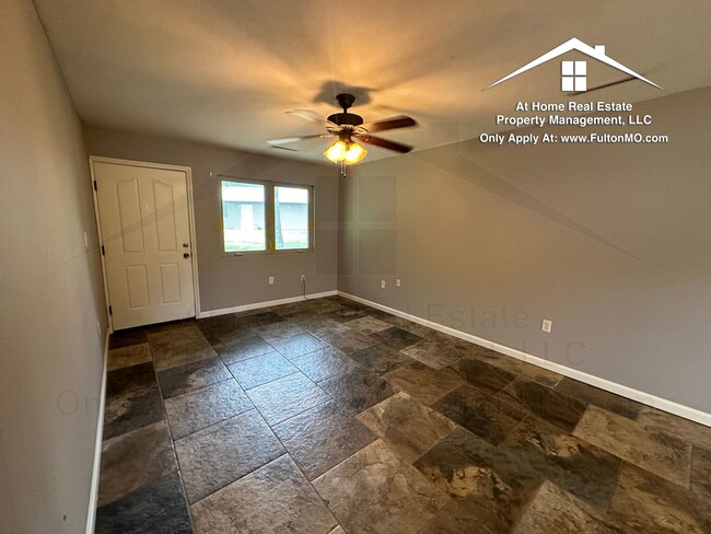 Building Photo - 107 Spruce Dr