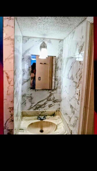 Building Photo - 1202 Ridgewood Ave