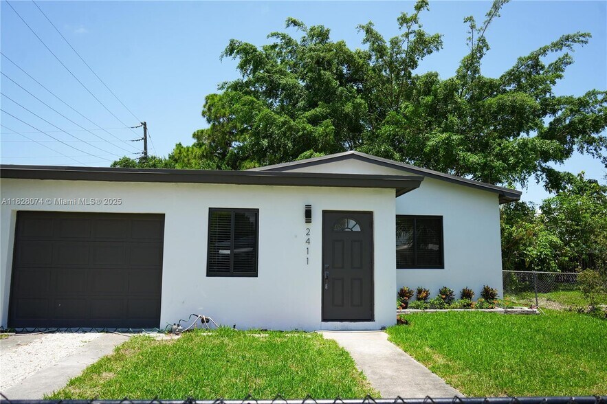 Building Photo - 2411 NW 9th St