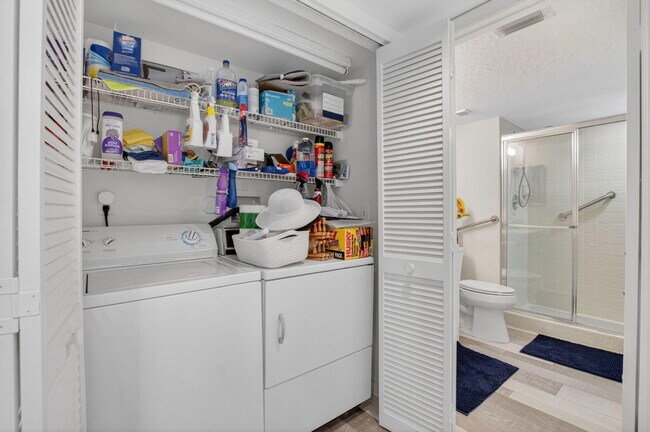 Building Photo - 7254 Clunie Pl
