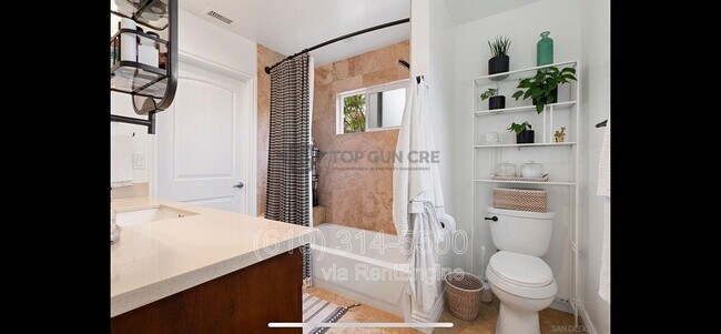 Building Photo - 4228 Calavo Dr