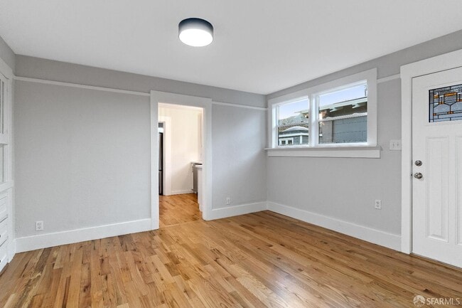 Building Photo - 689 43rd St