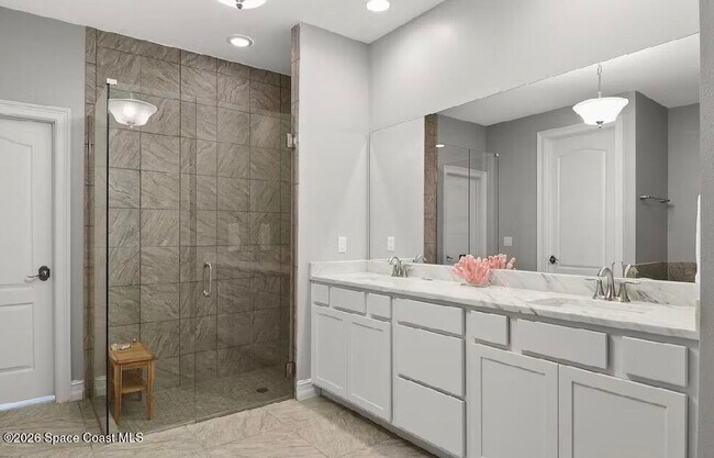 Building Photo - 164 Mediterranean Way