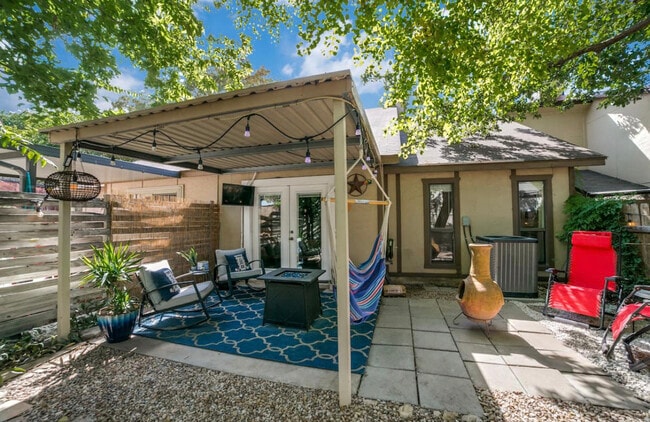 Building Photo - 8518 Sir Lancelot