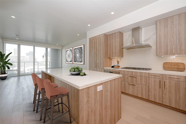 Primary Photo - 2047 Westcreek Ln Ln