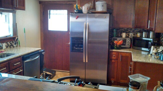 Building Photo - 5BD/3BA Home Near Pearl St, CU, Hiking Park | Avail. August 2026 Pre-Lease