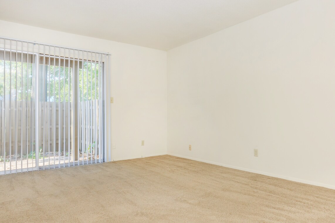 Louisburg Square Apartments & Townhomes 9301 Santa Fe Ln Overland Park KS 66212 Apartment Finder