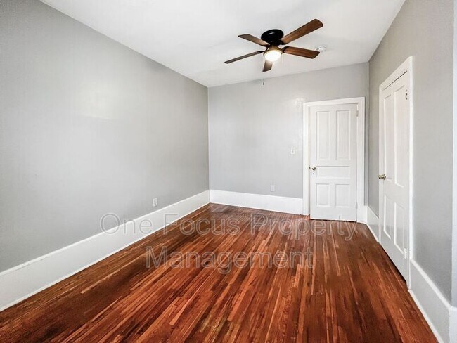 Building Photo - 688 1st Ave