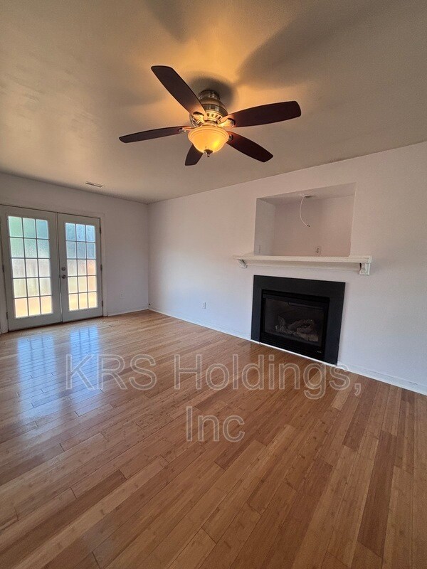 Building Photo - 5701 Piney Ridge Ct