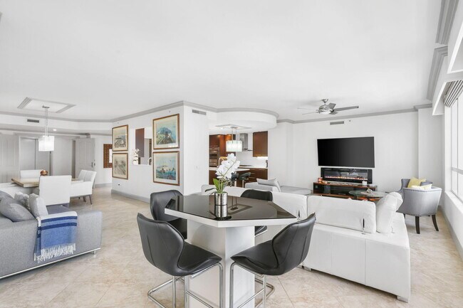 Building Photo - 3800 N Ocean Dr