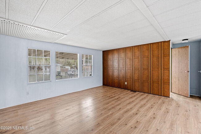 Building Photo - 7631 Timberwood Dr