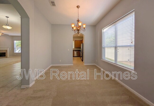 Building Photo - 129 Castlegate Ln