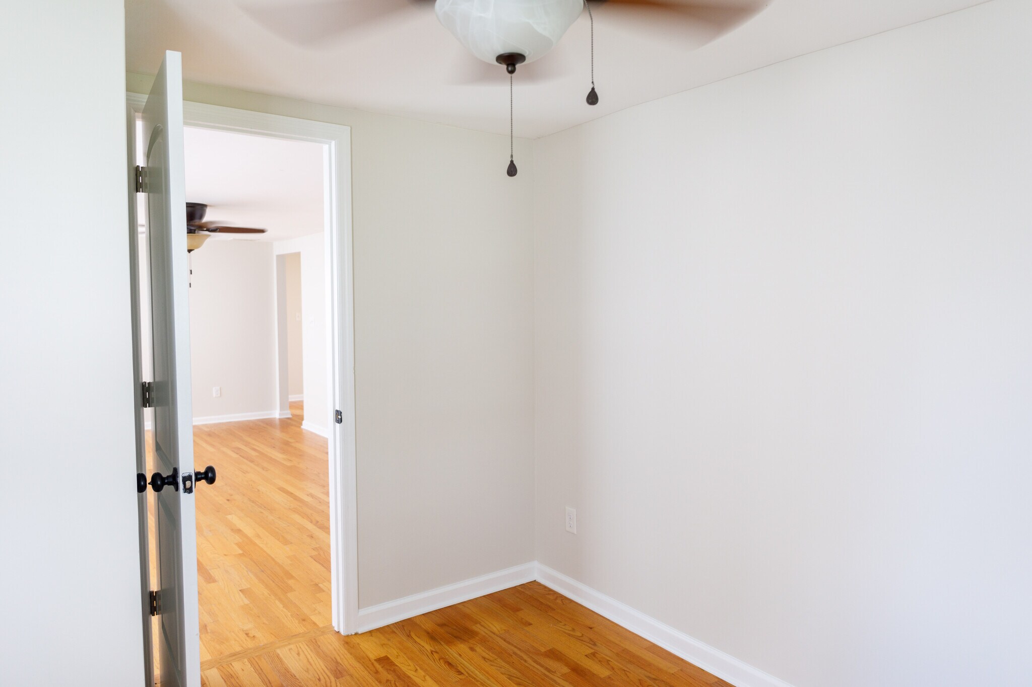 Building Photo - 116 America St