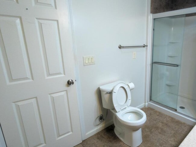 Building Photo - 122 Maxwell Dr