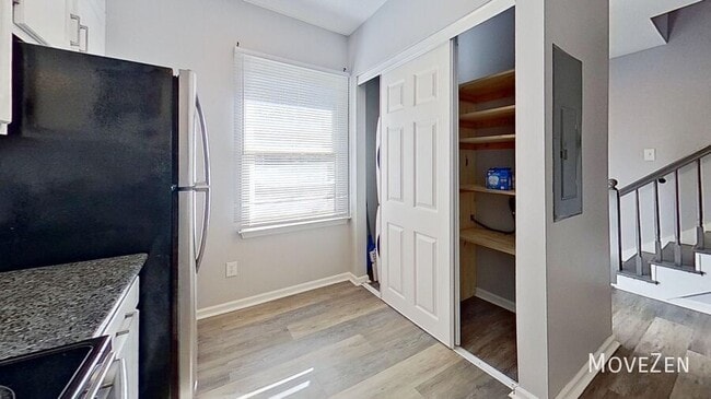 Building Photo - 215 Lafayette Rd