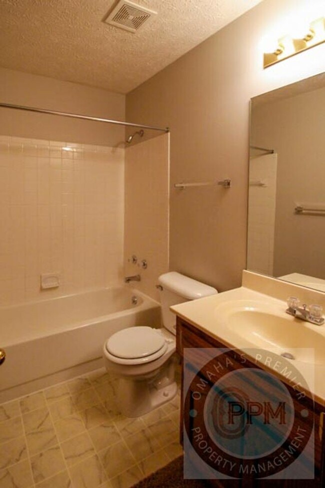 Building Photo - $500.00 off the Deposit Cul-de-Sac Comfort! 3-Bed Omaha Home with Huge Deck and Patio.