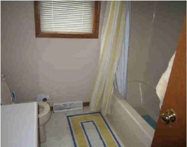 Building Photo - Punzel Apple