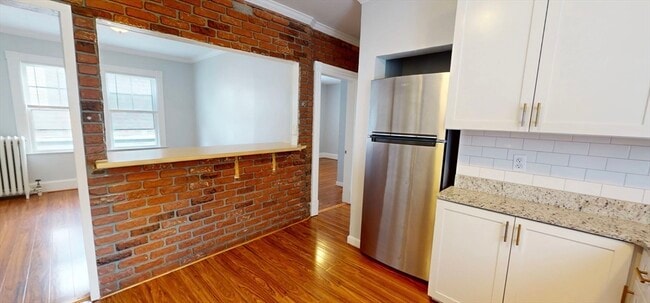 Building Photo - 173 Springvale Ave