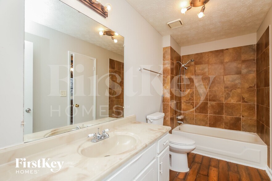 Building Photo - 2475 Smith Ave SW