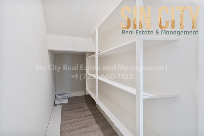 Building Photo - 3366 La Cura Ave