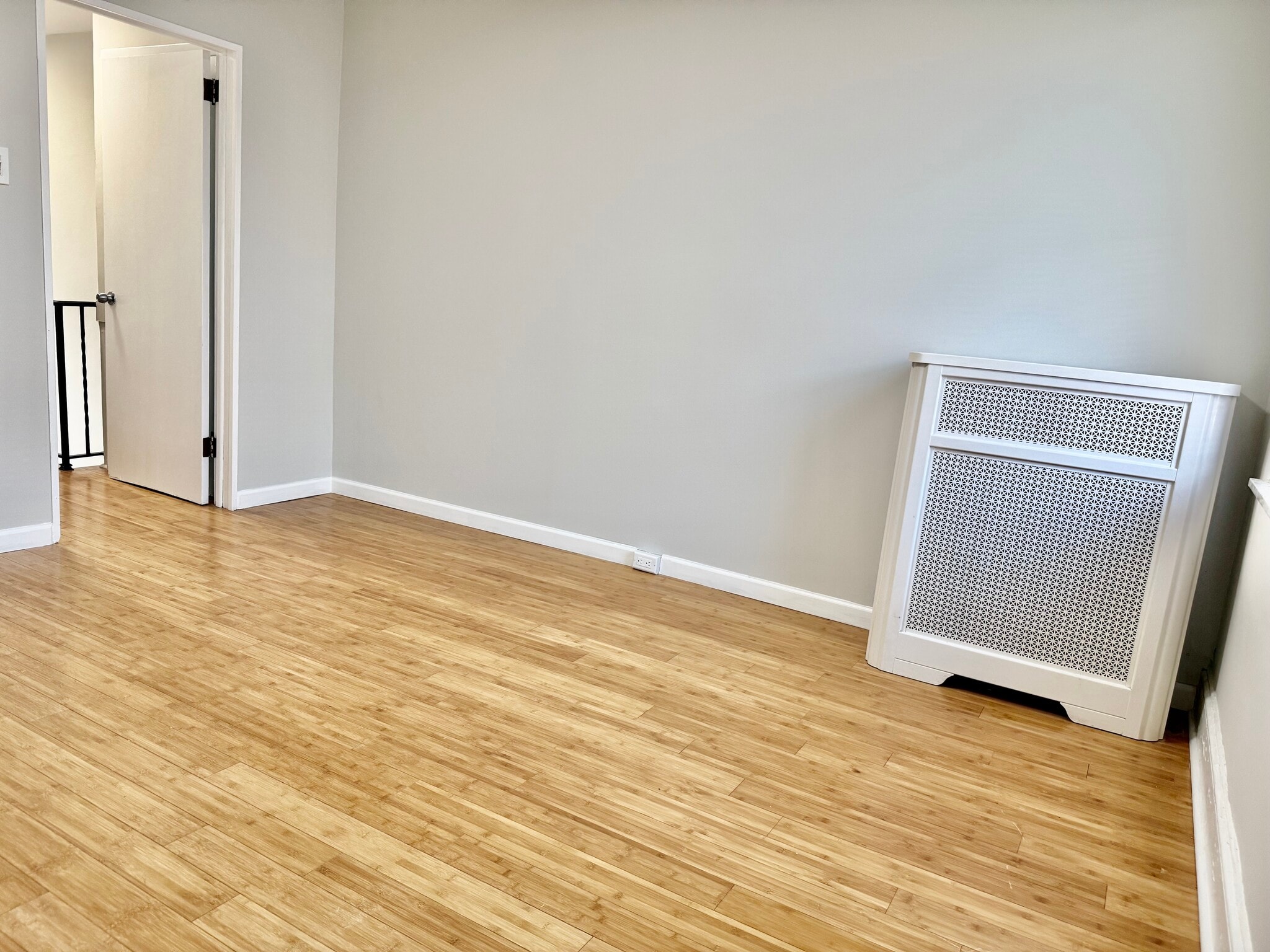 Building Photo - 2322 S Hutchinson St