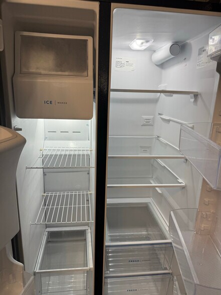 Building Photo - 1215 Collins Dr