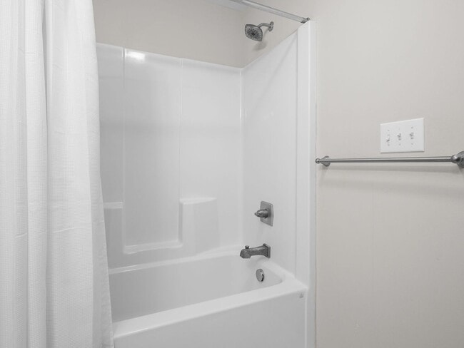 Building Photo - Modern Beaufort Townhome available for Long Term Rental