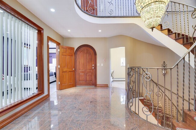 Building Photo - One of a kind Castle on the Hill for Rent! Minimum 1 month lease