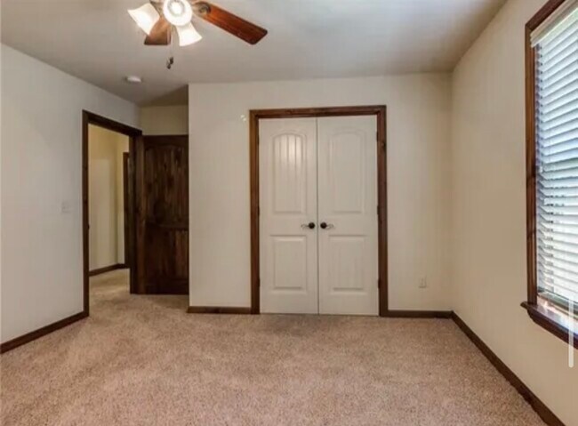 3rd bedroom - 8713 Mercato St