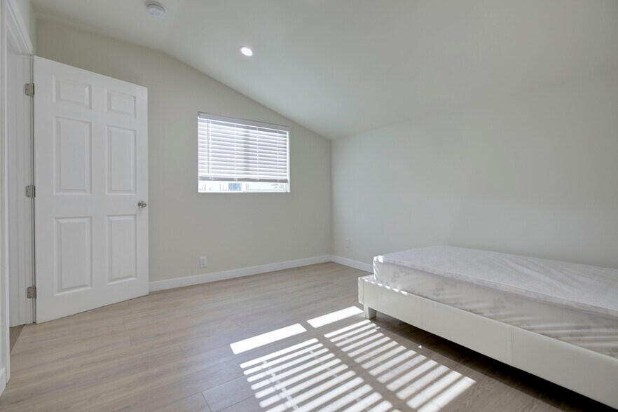 Building Photo - 7711 Forsythe St