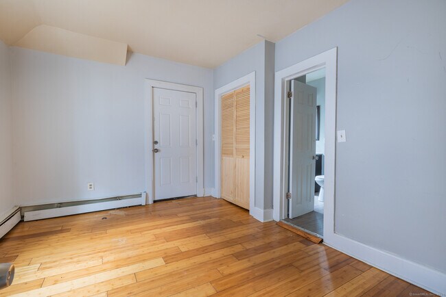 Building Photo - 391 Myrtle Ave