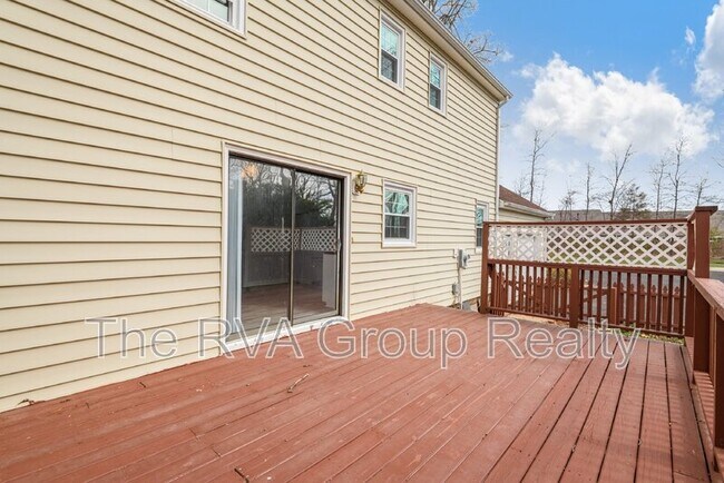 Building Photo - 1601 Lancashire Dr