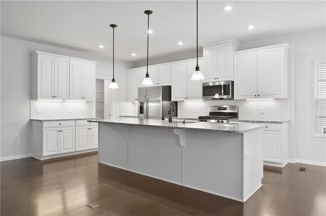 Building Photo - 3005 Eagle Ridge Dr