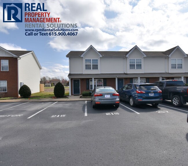 Building Photo - Adorable 2BR/2.5BA townhome in Murfreesboro, close to I-24!