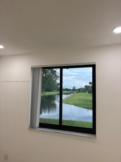 Building Photo - 10592 Royal Palm Blvd