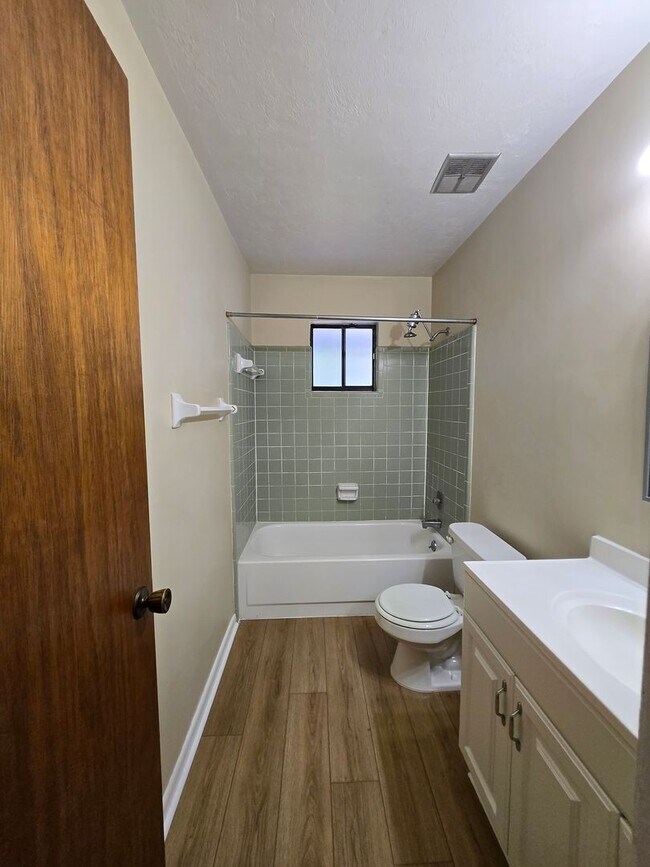 Building Photo - 4402 NW 30th Ter