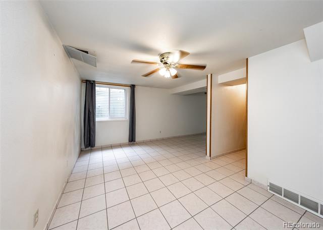 Building Photo - 838 Daffodil St