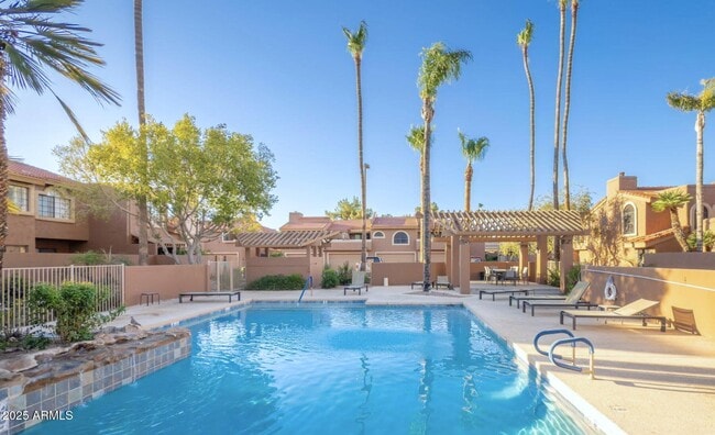 Building Photo - 5640 E Bell Rd