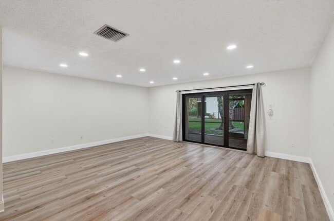 Building Photo - 21682 Cypress Rd