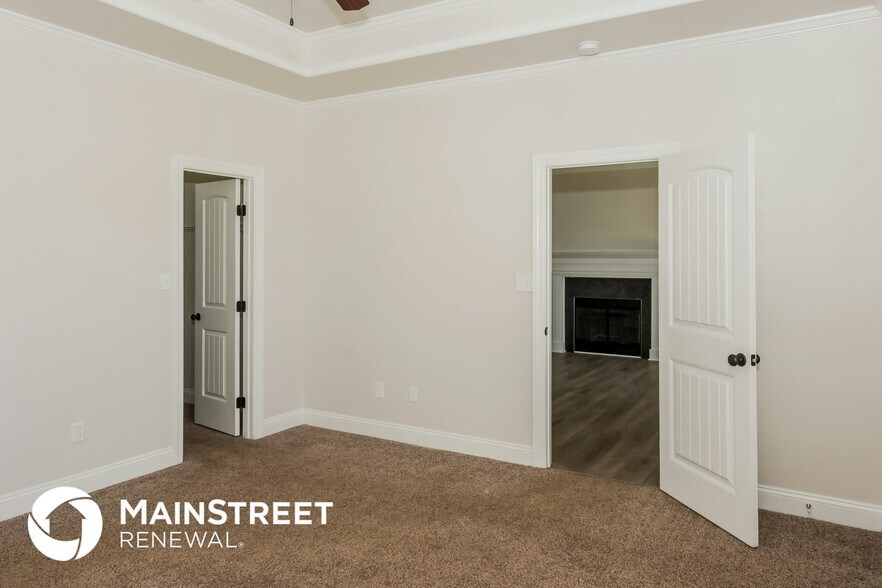 Building Photo - 115 Chapel Creek Dr