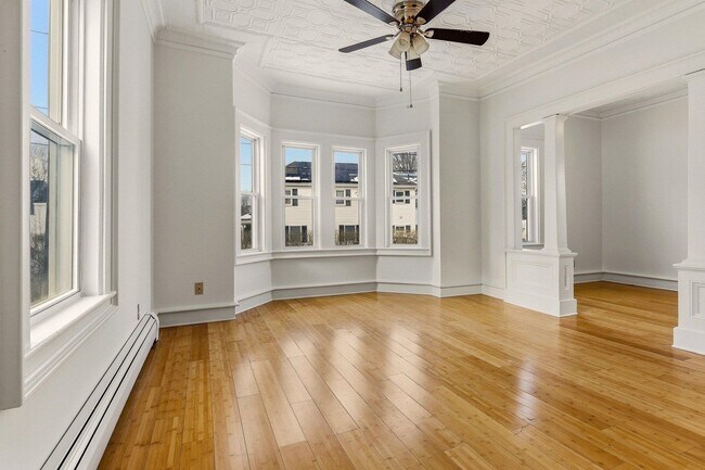 Building Photo - 72 Union St