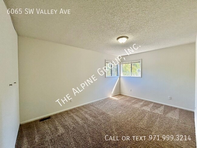 Building Photo - 2 Bedroom Townhome in Beaverton off Allen ...