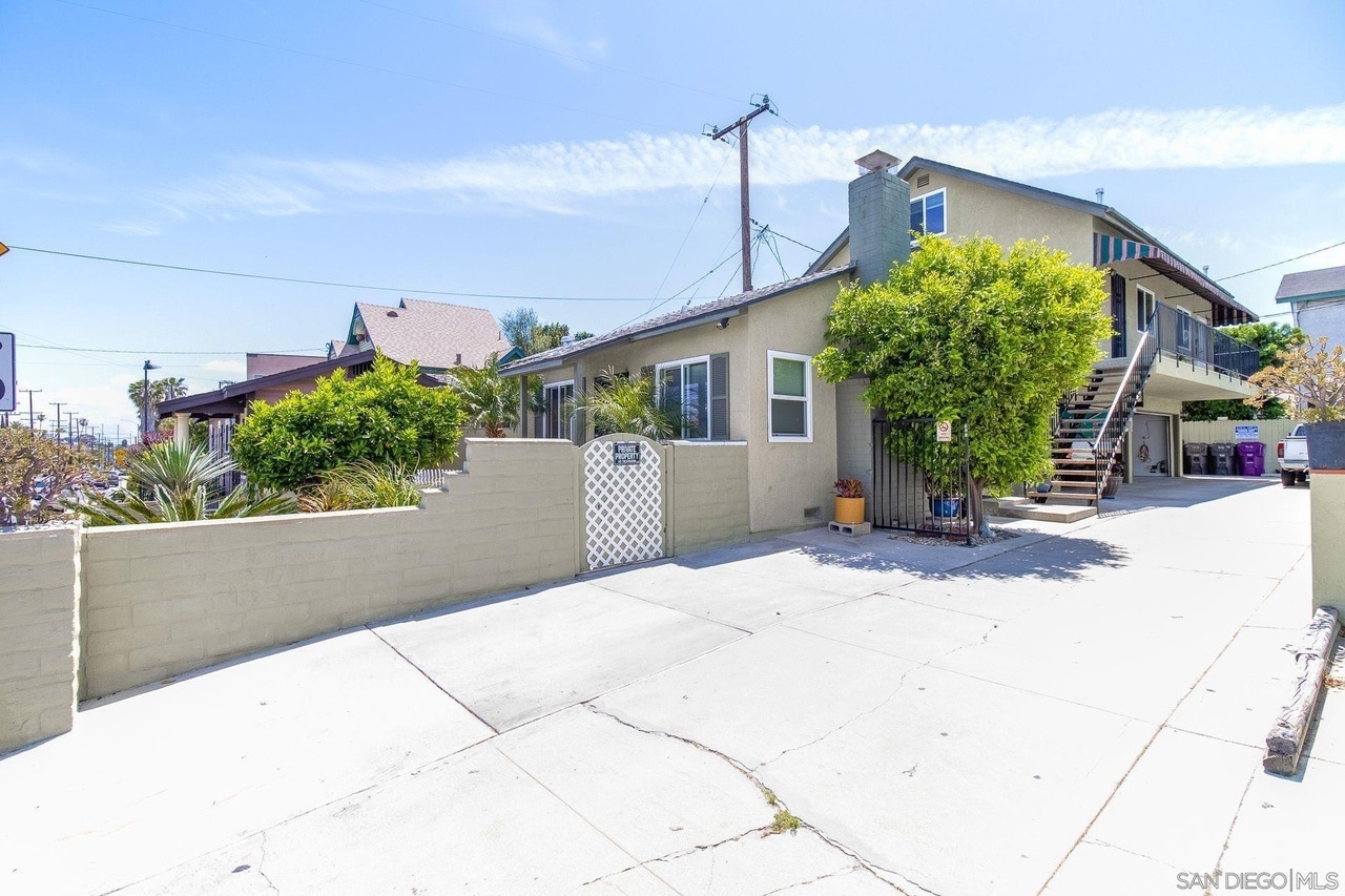 Unit A - 3616 E 10th St