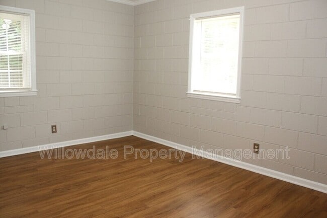 Building Photo - 3122 Tuckaway Dr